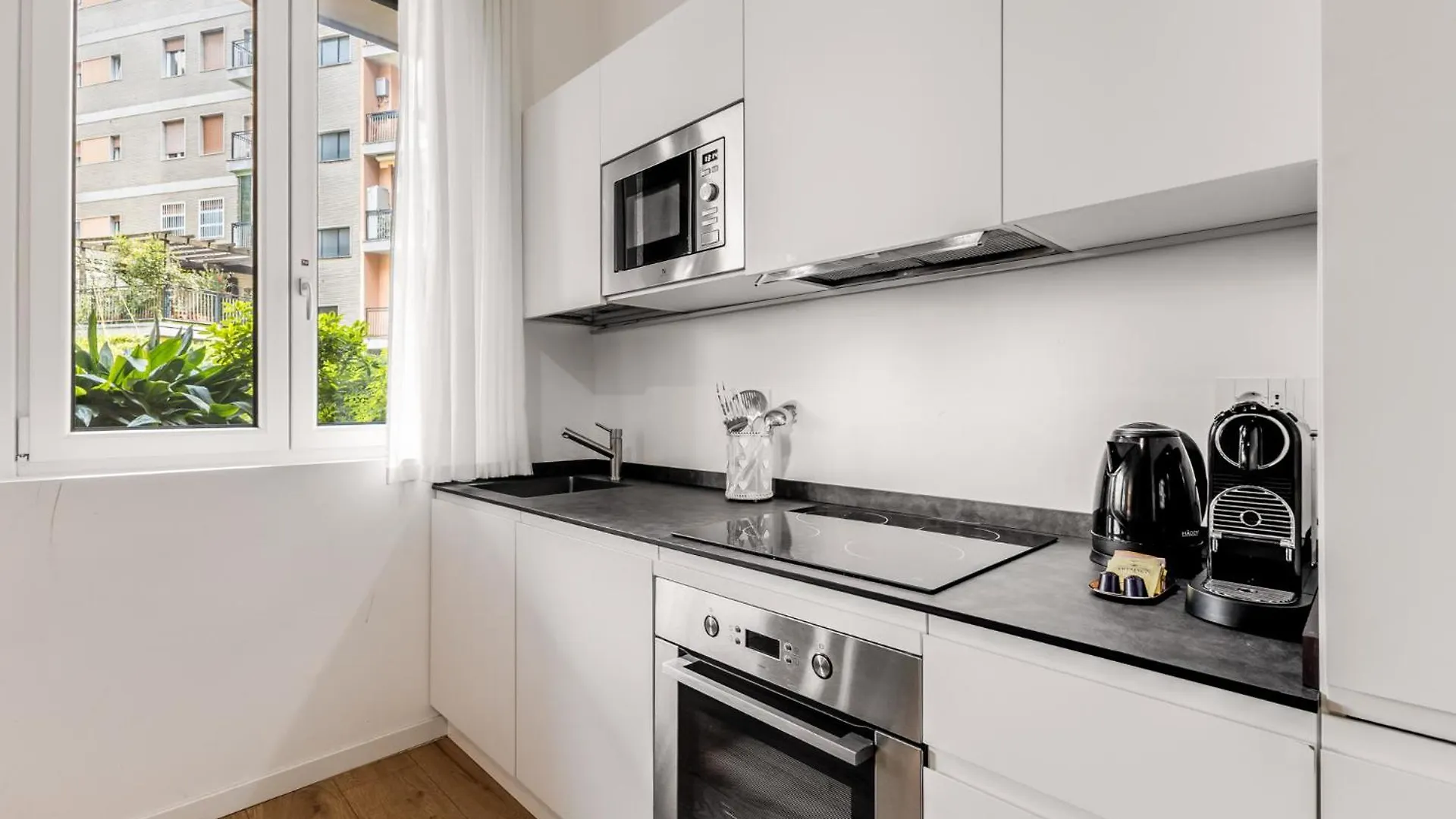 Apartment Sempione Apt- Citylife - 4 Posti Letto Milan